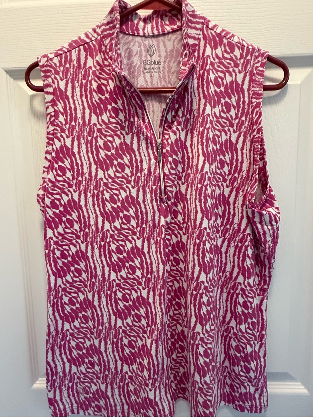 GGblue Women’s Pink and White Patterned Golf Shirt - XL